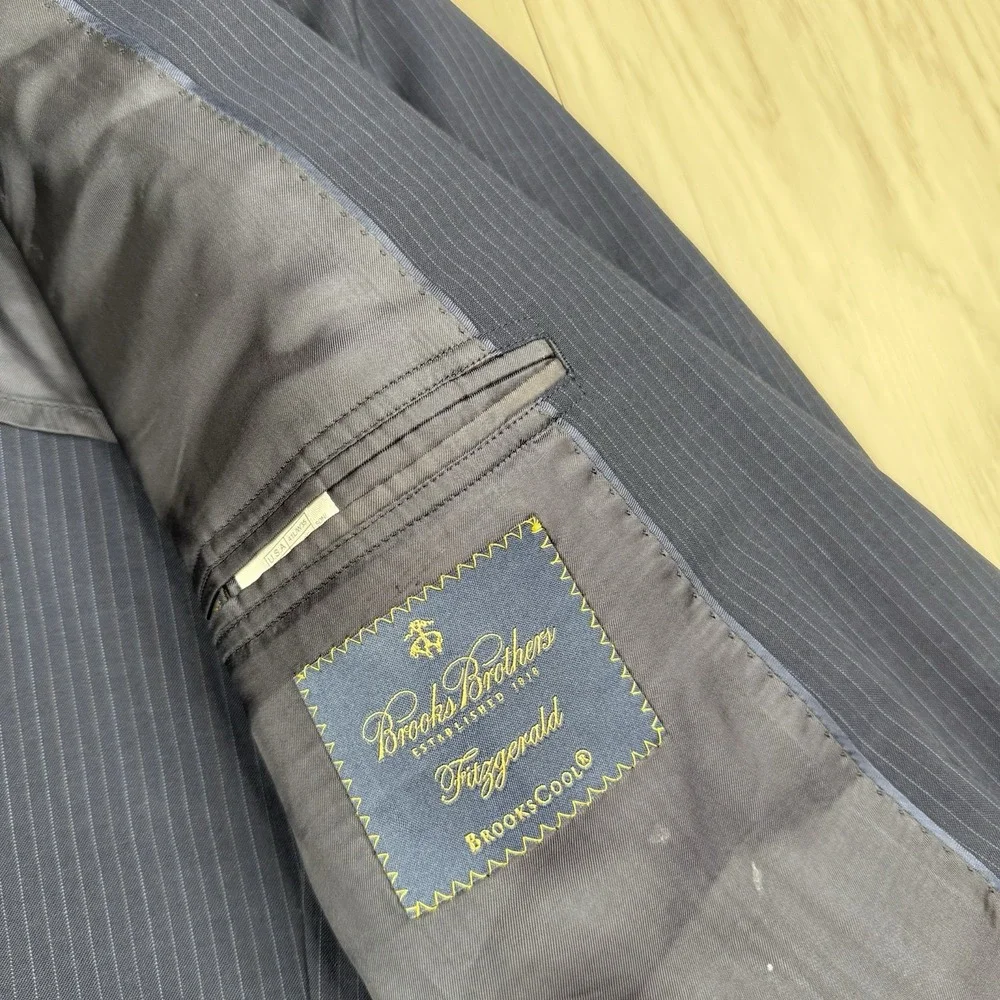 Brooks Brothers Fitzgerald BrooksCool Wool Blazer Blue Striped Mens Size 41L